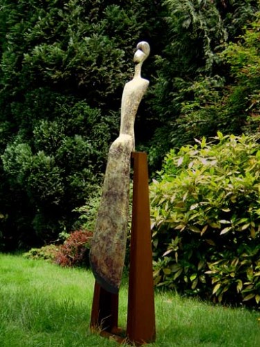 Brons sculptuur van Hans Grootswagers,  Waiting.(Wartent) 2006