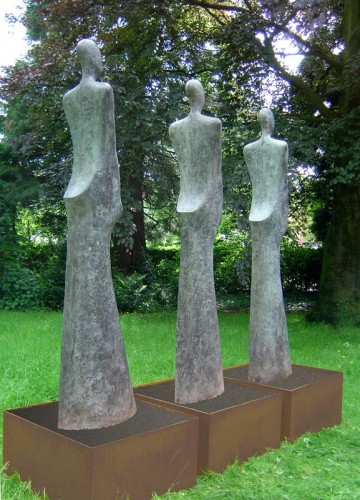 Brons sculptuur van Hans Grootswagers, Fortune. (Fortuna) 2006