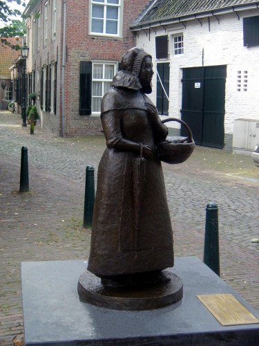 Oirschotse Mie.(Woman in 19th century dress) 2004, Hans Grootswagers
