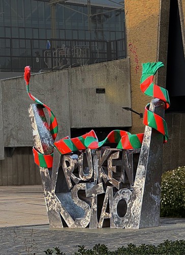 Carnavals sculptuur �KRUIKENSTAD�, Hans Grootswagers